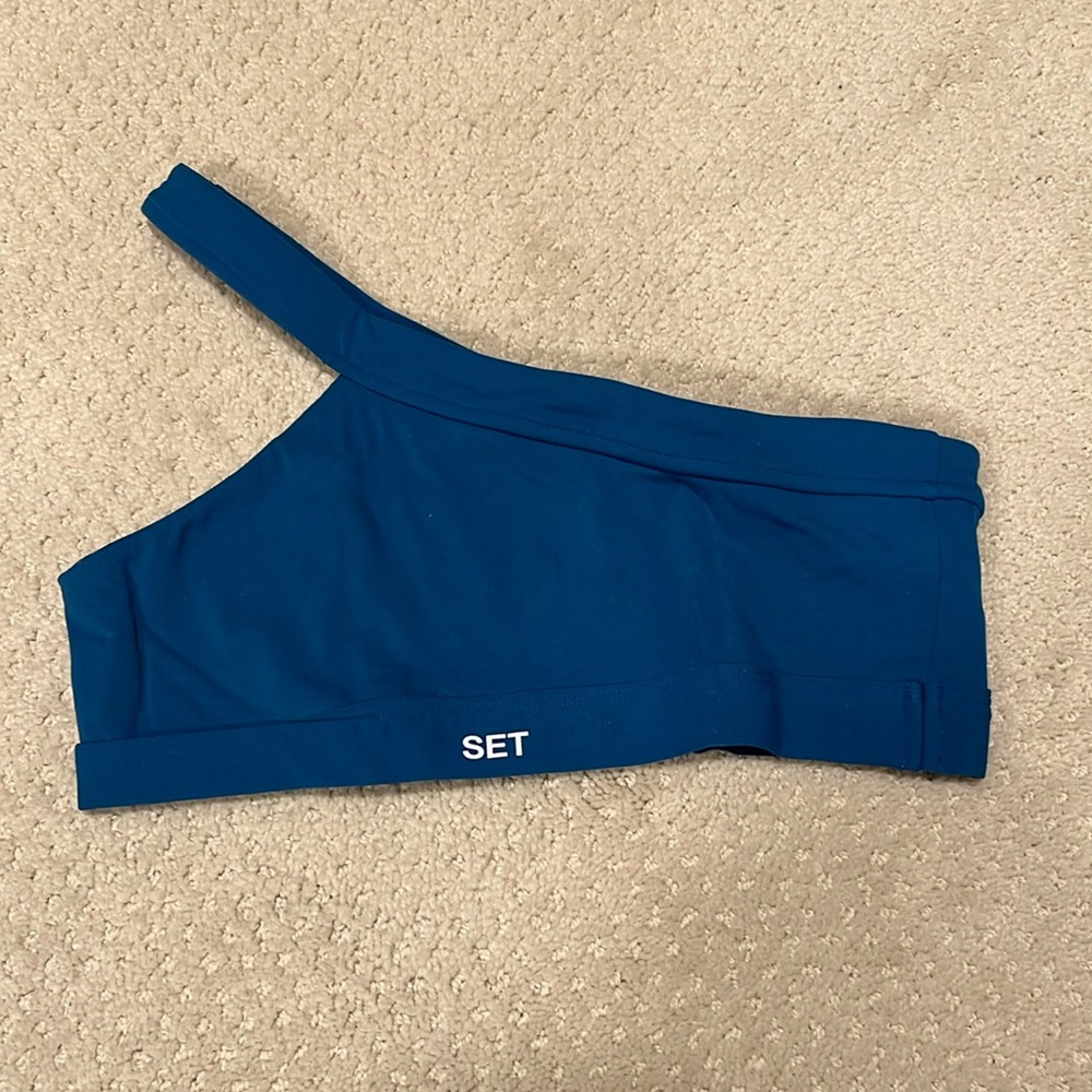 SET ACTIVE Sports Bra - Size Small